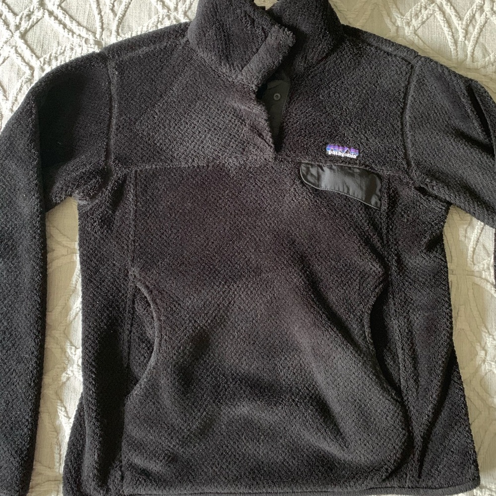 Patagonia Black Fleece Pullover Kangaroo Pouch 🦘